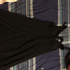 Maxi dress low front cris cross back